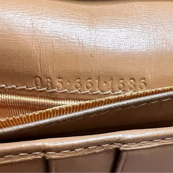 Gucci Vintage Horse Bit Long Wallet Tan Italian Leather Brass Hardware Neutral - Picture 14 of 16
